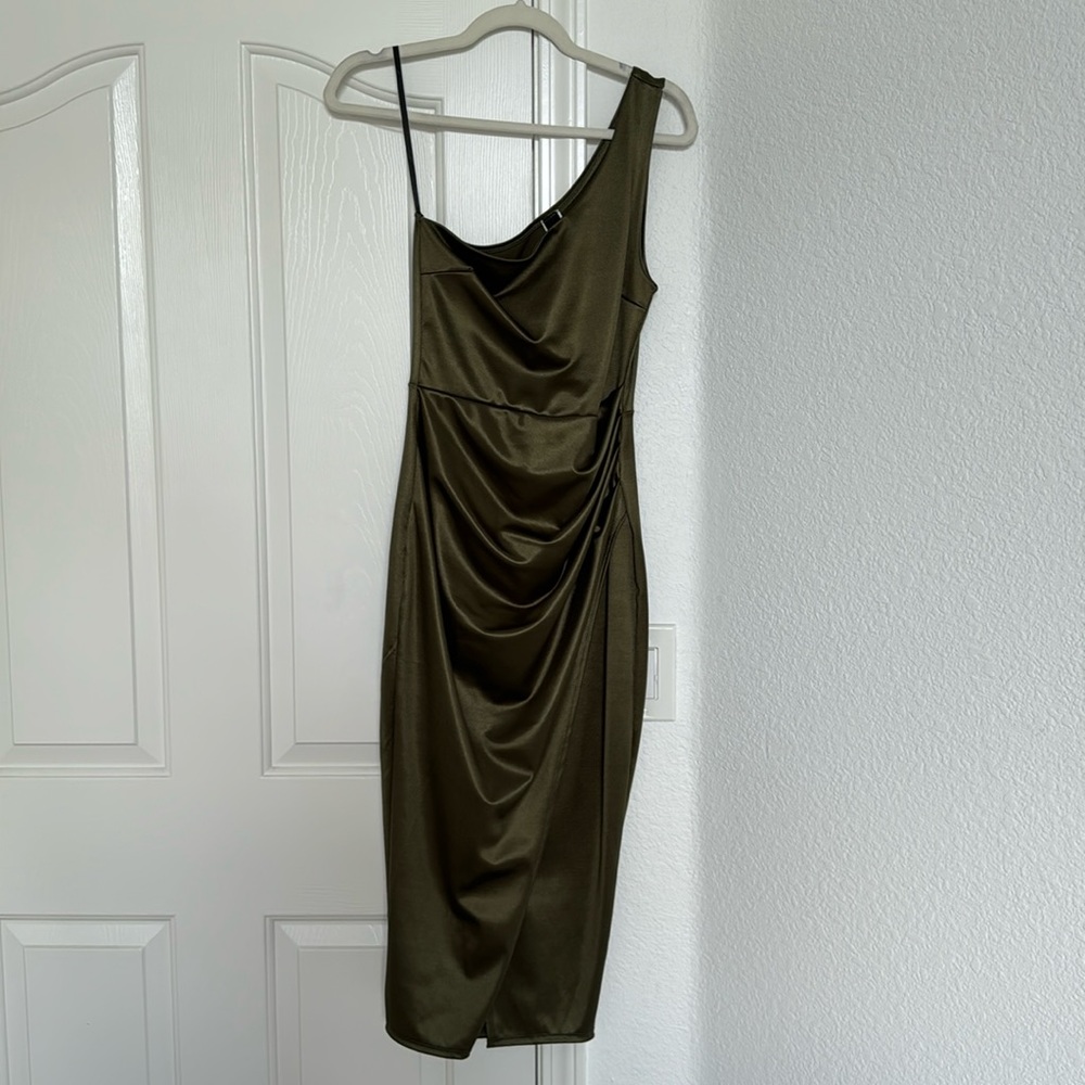 Women’s formal dress